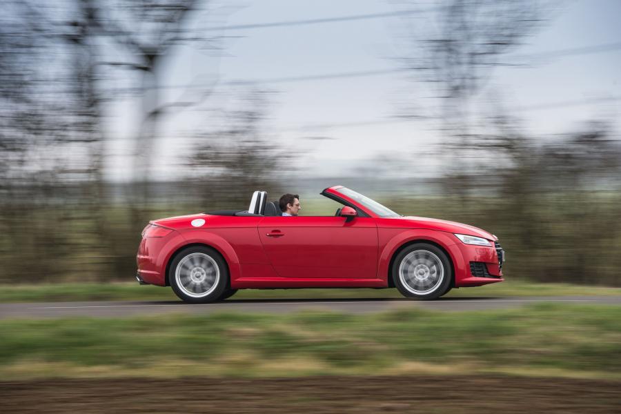  Audi TT Roadster 2.0 TDI Ultra (8S) 2015 года  (UK) (фото 13 из 14)